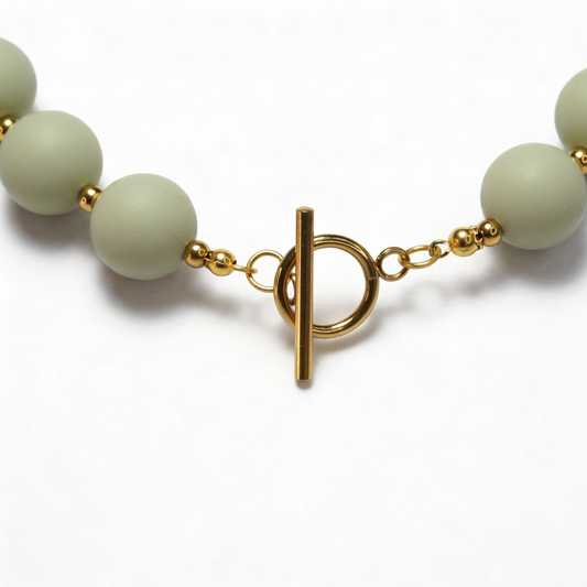 Collar Arcoíris Verde Oliva Dorado